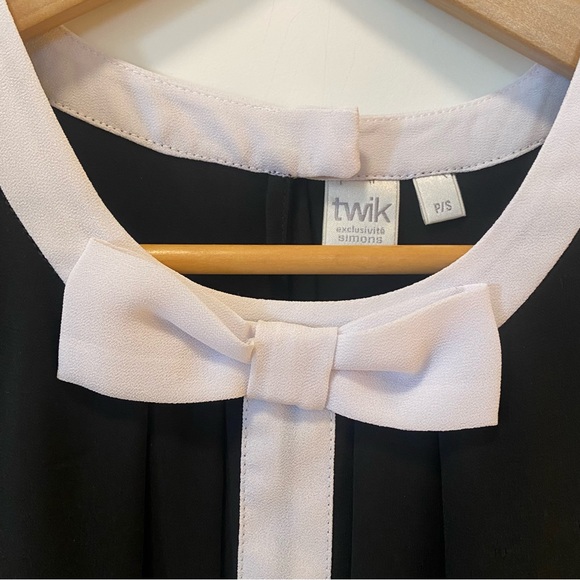 Twik sleeveless black and white blouse with bow - Picture 2 of 6